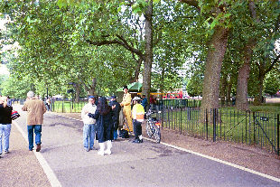 speakerscorner2.jpg (36141 bytes)